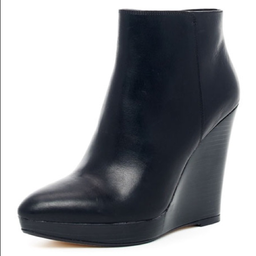 KORS Michael Kors Shailyn Wedge Boot 8.5 M